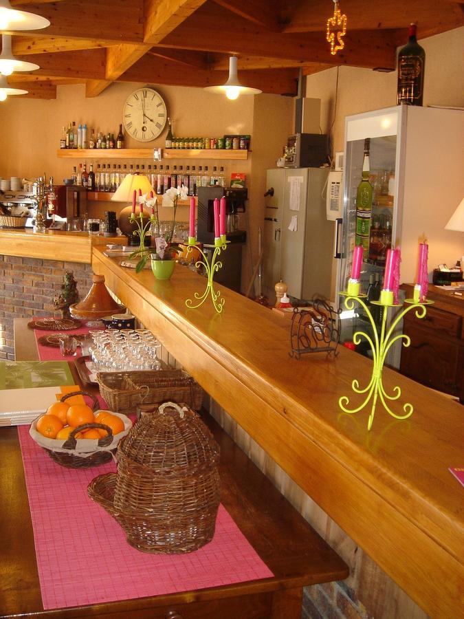 卡徒西亚酒店 Sarcenas 外观 照片